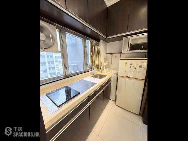 Sai Ying Pun - Fung Shing Building 05