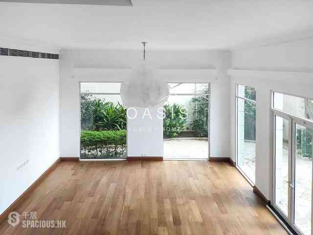 Repulse Bay - 110, Repulse Bay Road 06