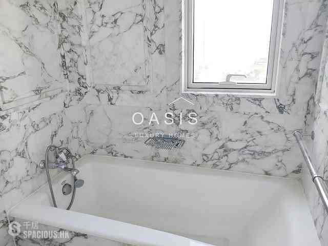 Repulse Bay - 110, Repulse Bay Road 09