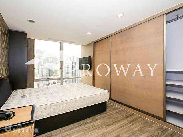 Wan Chai - Convention Plaza Apartments 04