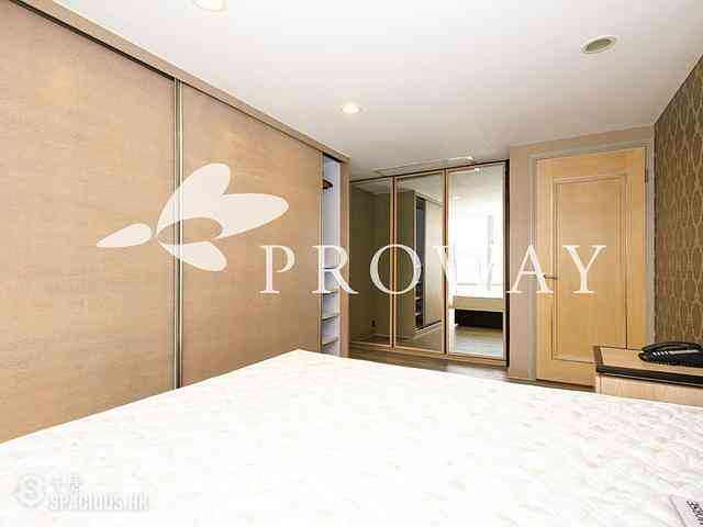 Wan Chai - Convention Plaza Apartments 05