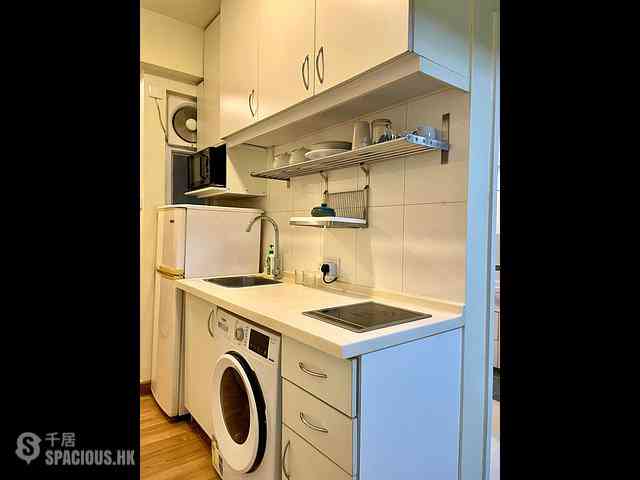 Sheung Wan - 185, Wing Lok Street 04