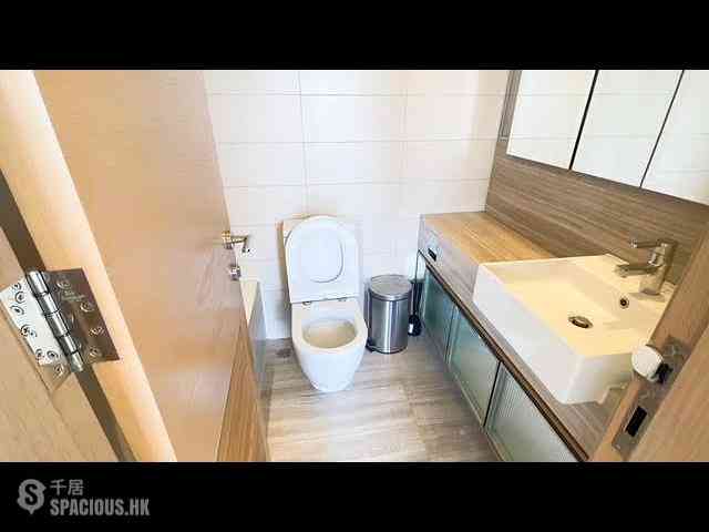 Sai Ying Pun - Island Crest Block 1 09