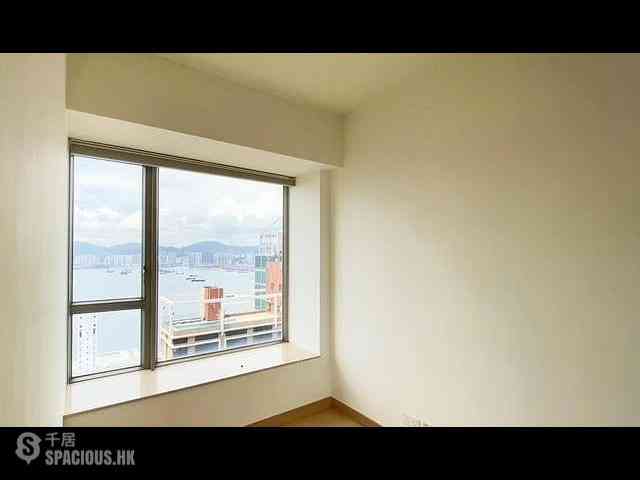Sai Ying Pun - Island Crest Block 1 07