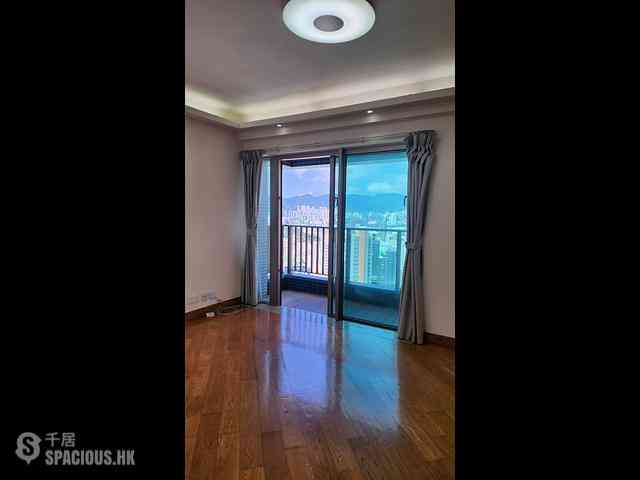 Tai Kok Tsui - Harbour Green 03