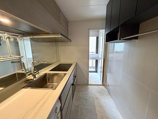 Tung Chung - The Visionary Tower 5 07
