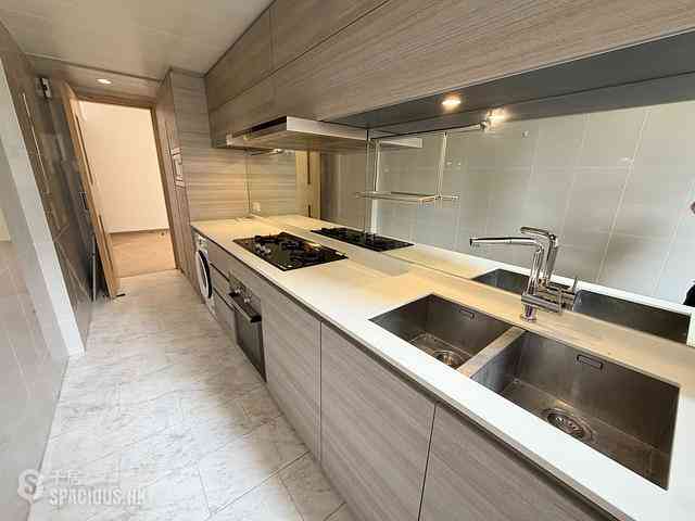 Tung Chung - The Visionary Tower 5 03