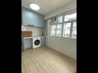 Sham Shui Po - Yuk Chuen Building 02