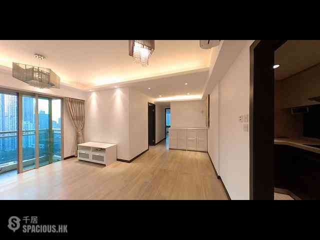 Sai Ying Pun - Centre Place 01