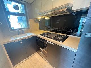 Sai Ying Pun - Centre Place 12
