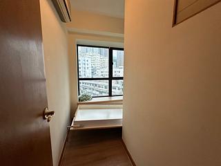 Mid Levels West - Wilton Place 11