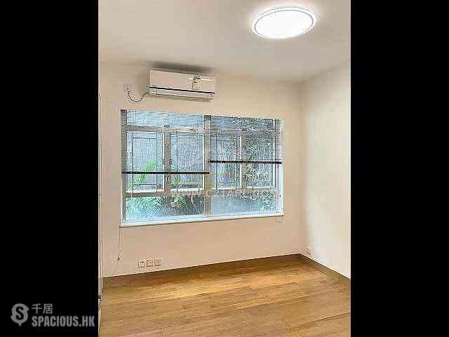 Mid Levels Central - Brewin Court 13