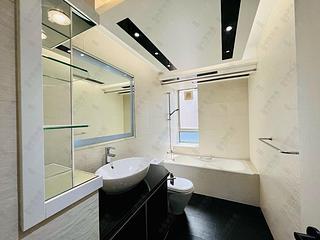 Mid Levels Central - Tregunter Tower 3 09