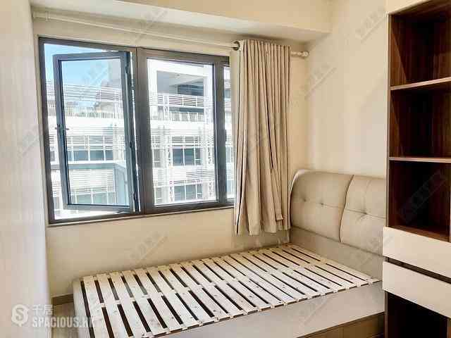 Wong Chuk Hang - The Southside Phase 1 Southland Tower 1A 01