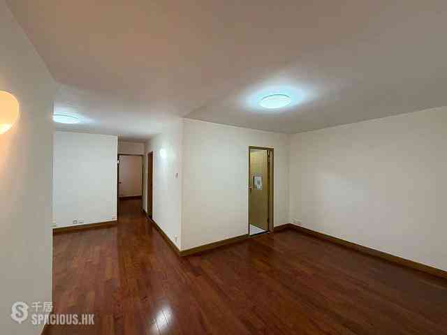Tai Koo Shing - Tai Koo Shing Sing Fai Terrace Hoi Sing Mansion 04