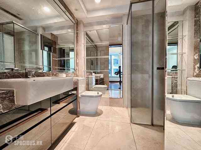 Wan Chai - The Avenue Phase 2 Block 2 02