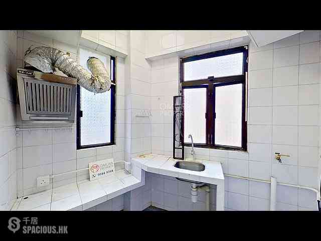 Sai Ying Pun - 10-14, Pok Fu Lam Road 08