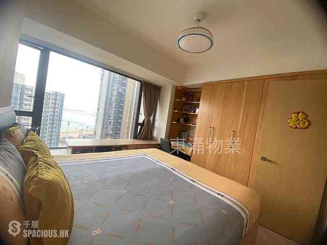 Tung Chung - The Visionary 15
