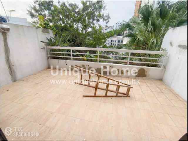 Repulse Bay - Burnside Estate 02