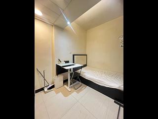 Causeway Bay - Hoi Deen Court 05