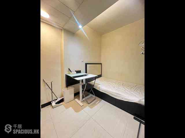 Causeway Bay - Hoi Deen Court 05