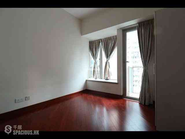 Wan Chai - The Avenue Phase 1 03
