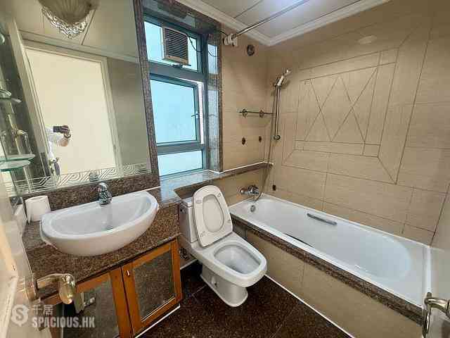 Tung Chung - Caribbean Coast Phase 1 Monterey Cove 05