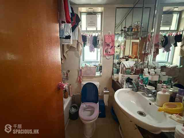 Tung Chung - Seaview Crescent 04