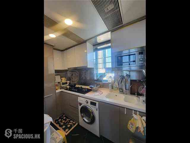 Tai Kok Tsui - The Long Beach Tower 1 06
