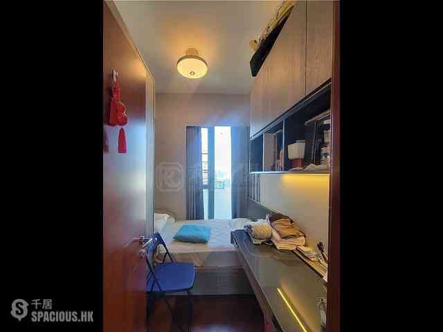 Tai Kok Tsui - The Long Beach Tower 1 08