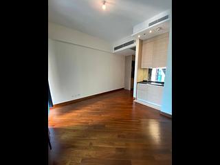 Wan Chai - The Avenue Phase 2 Block 2 04