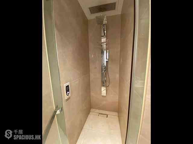 Wan Chai - The Avenue Phase 2 Block 2 10
