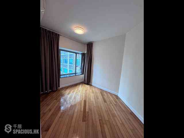 West Kowloon - Sorrento Phase 1 Block 5 03