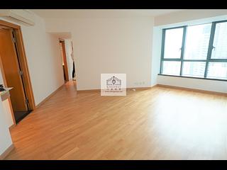 Mid Levels West - 80 Robinson Road 02