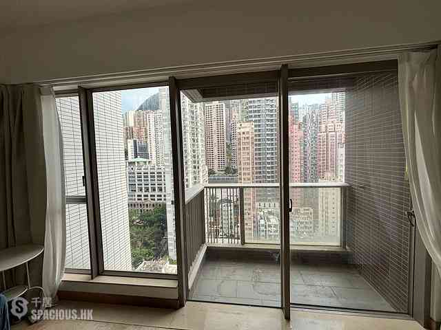 Sai Ying Pun - Island Crest Block 1 02