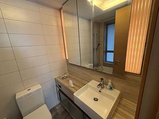 Sai Ying Pun - Island Crest Block 1 04