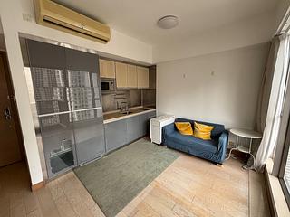 Sai Ying Pun - Island Crest Block 1 05