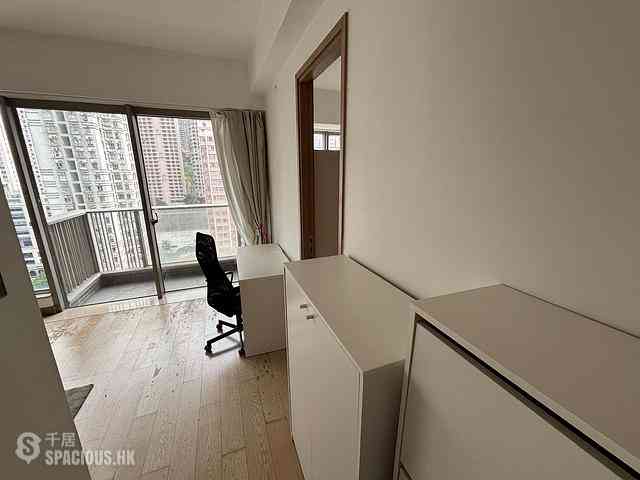 Sai Ying Pun - Island Crest Block 1 06