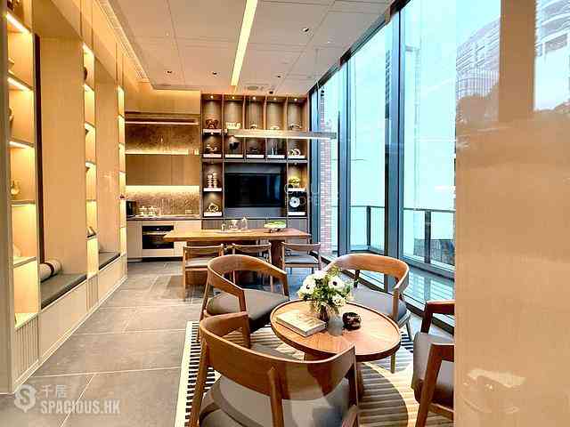 Shek Tong Tsui - The Hilltop 40