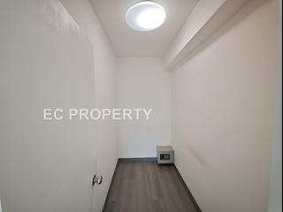 Pok Fu Lam - Regent Palisades Block 3 17