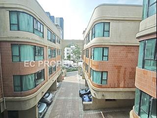 Pok Fu Lam - Regent Palisades Block 3 11