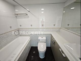Pok Fu Lam - Regent Palisades Block 3 18