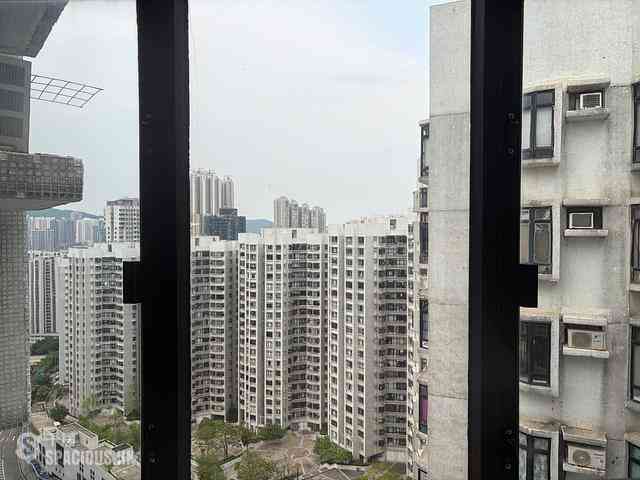 Quarry Bay - Kornhill Block P 01