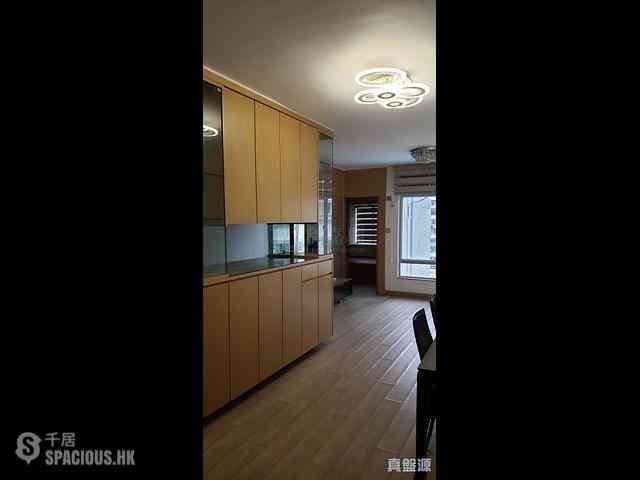 Quarry Bay - Parkvale Tower 4 Ling Pak Mansion 01