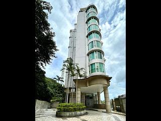 Pok Fu Lam - Villas Sorrento 08