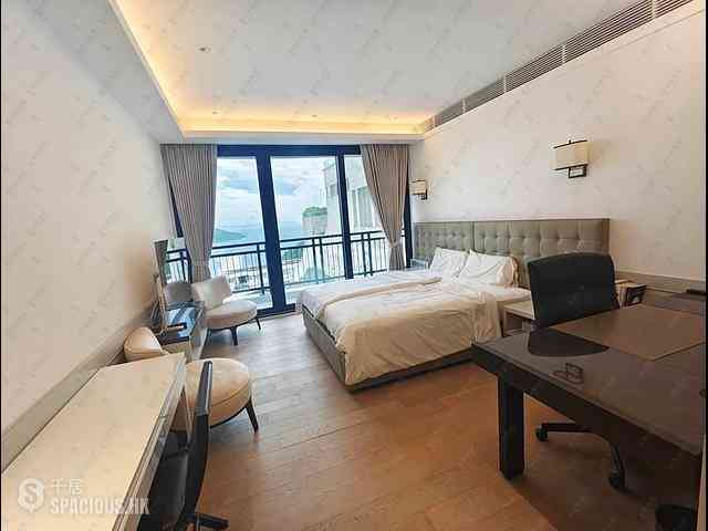 Chung Hom Kok - Pinewaver Villas 06