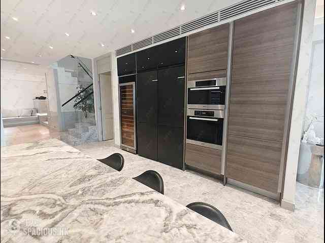 Chung Hom Kok - Pinewaver Villas 07