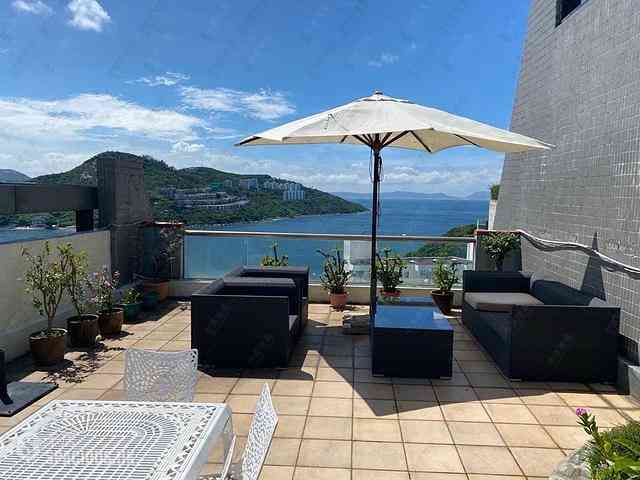 Chung Hom Kok - Pinewaver Villas 02