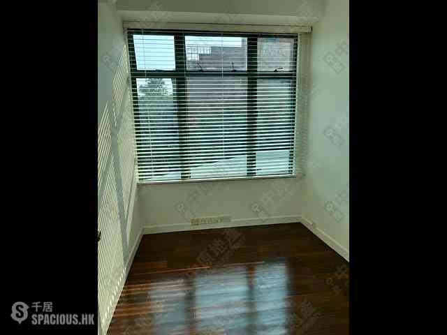 Chung Hom Kok - Pinewaver Villas 04