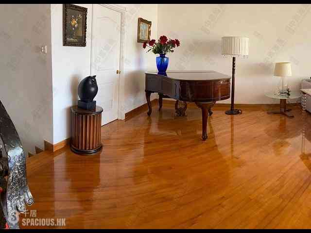Chung Hom Kok - Pinewaver Villas 09